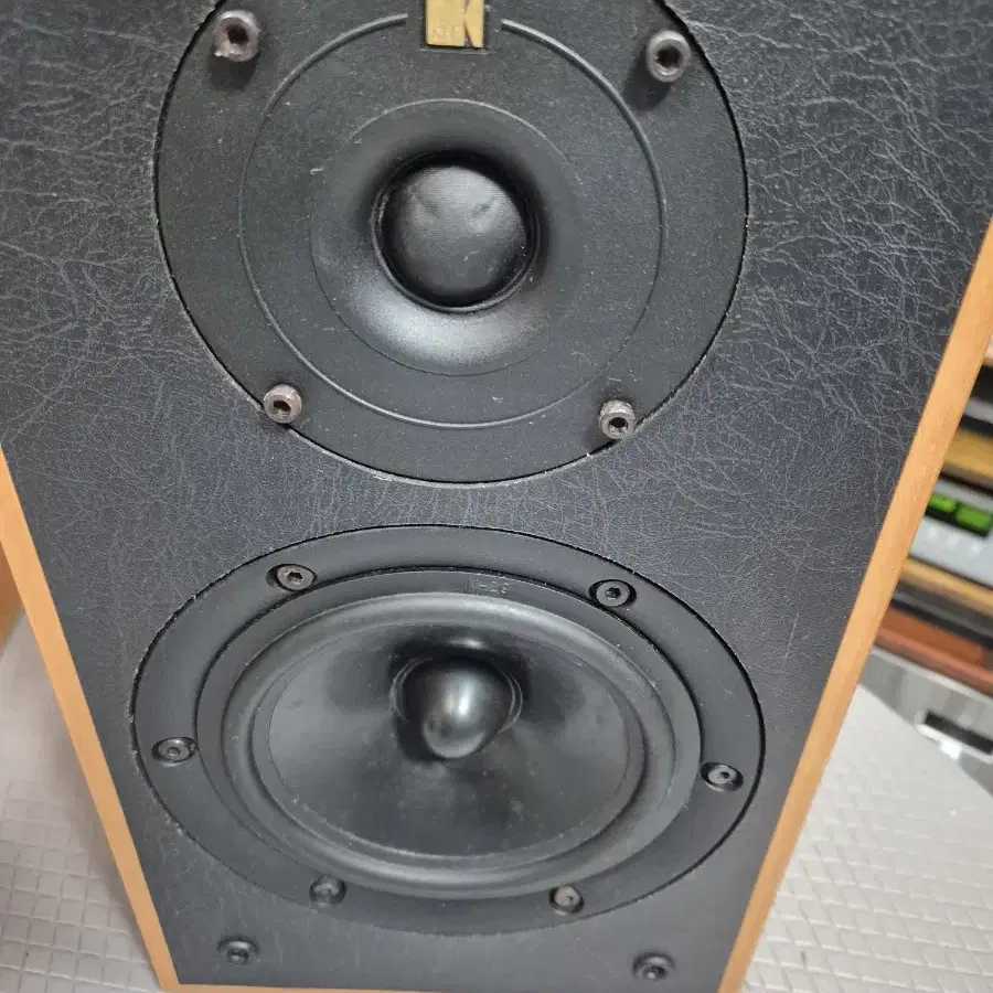 KEF 북쉘프 스피커  CRESTA3303