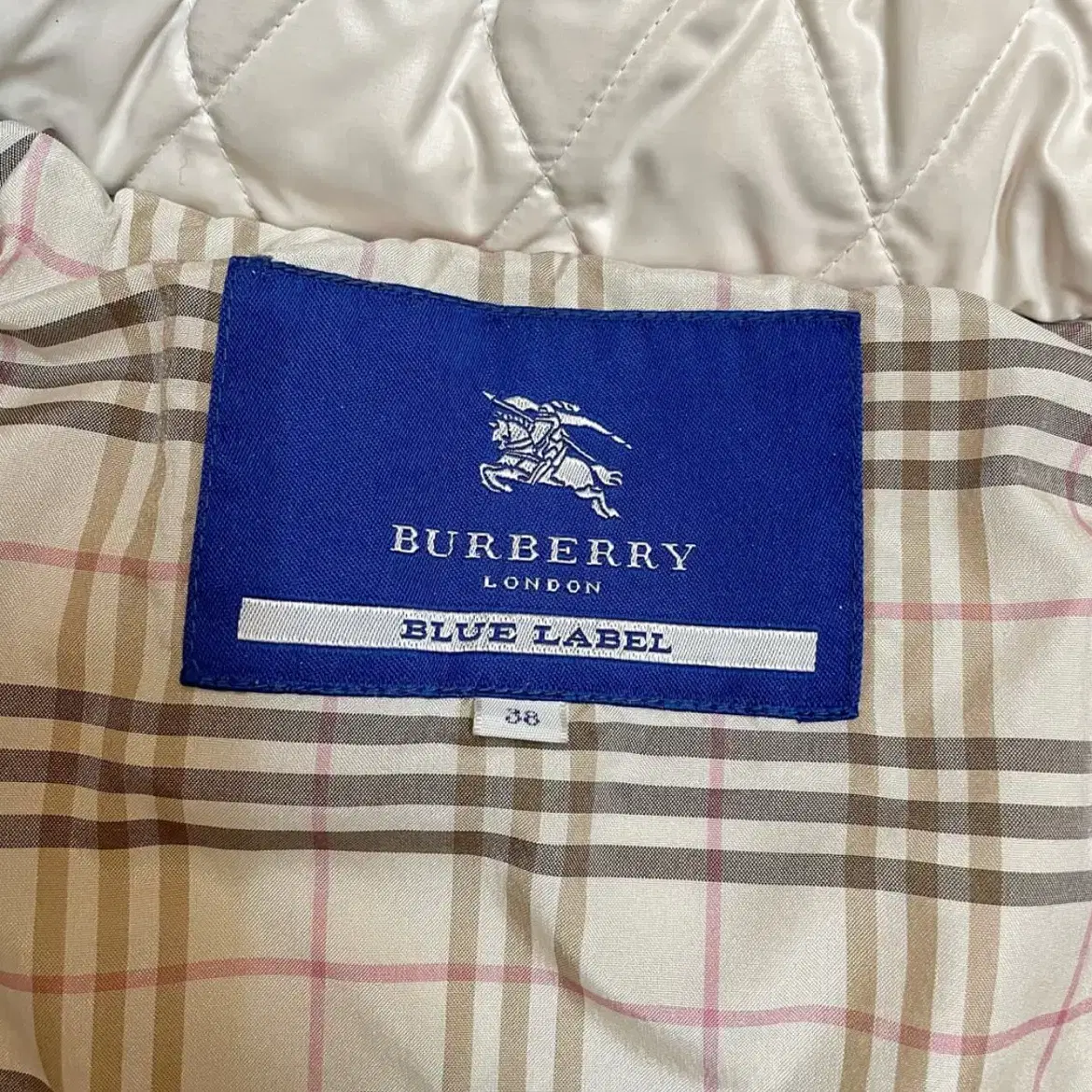 [택포] Woman's Burberry Blue Label 패딩 [B+]