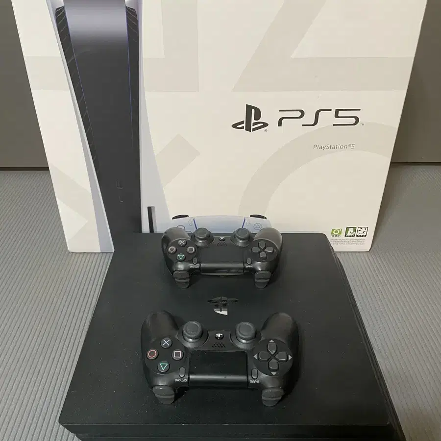 PS4 pro 1TB CUH-7017B 컨트롤러2,게임2