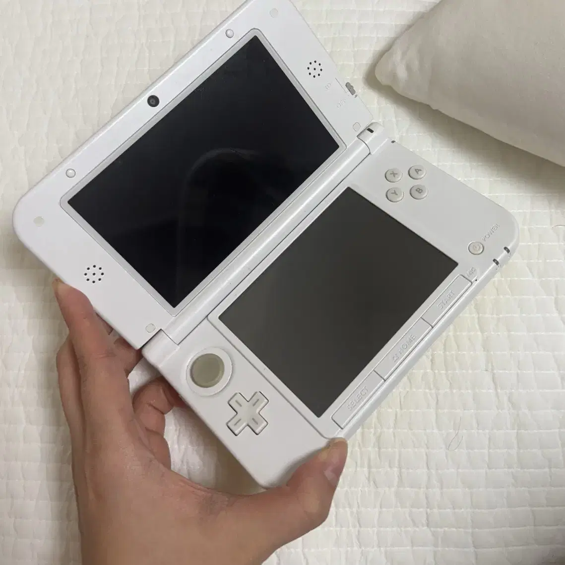 닌텐도 3DS XL 피카츄 에디션