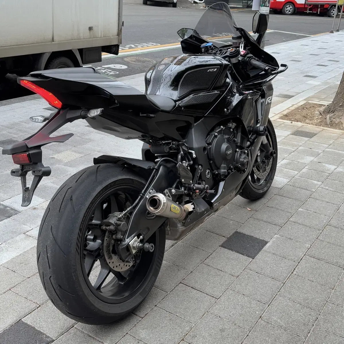 폐지o) 20년식 야마하 yzf-r1 1.2만 키로