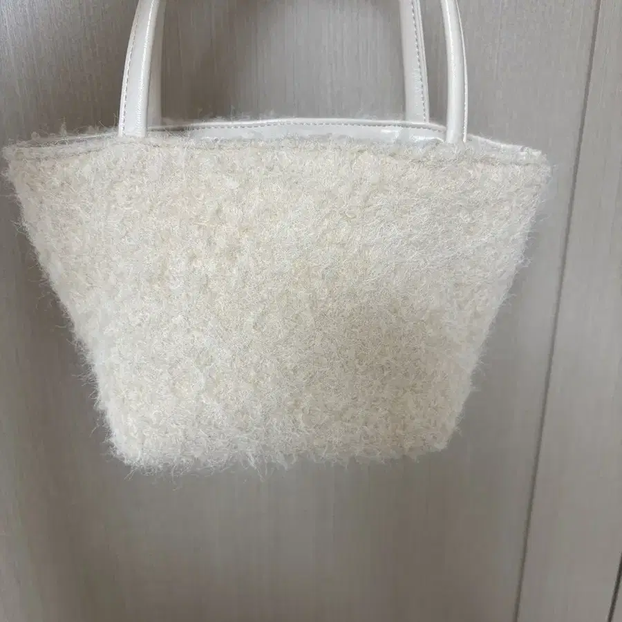 언에디트 T Hairy Wool Tote Bag_Butter