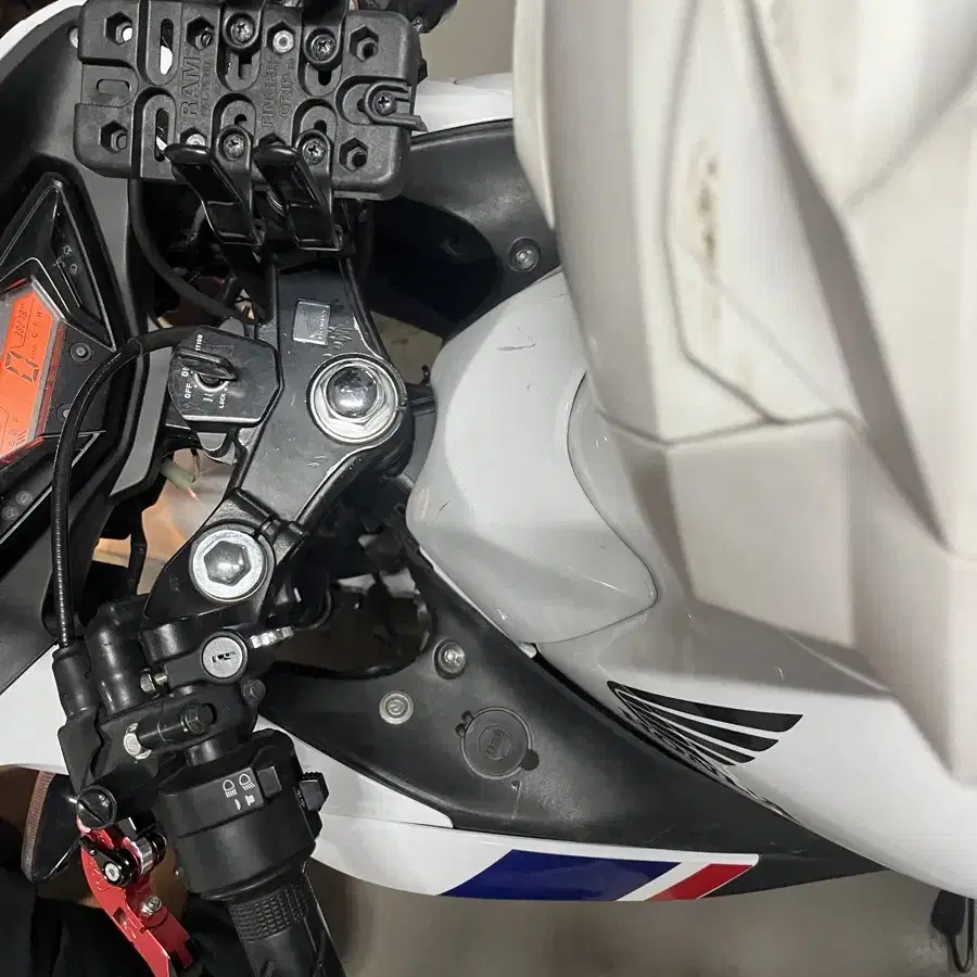 CBR125