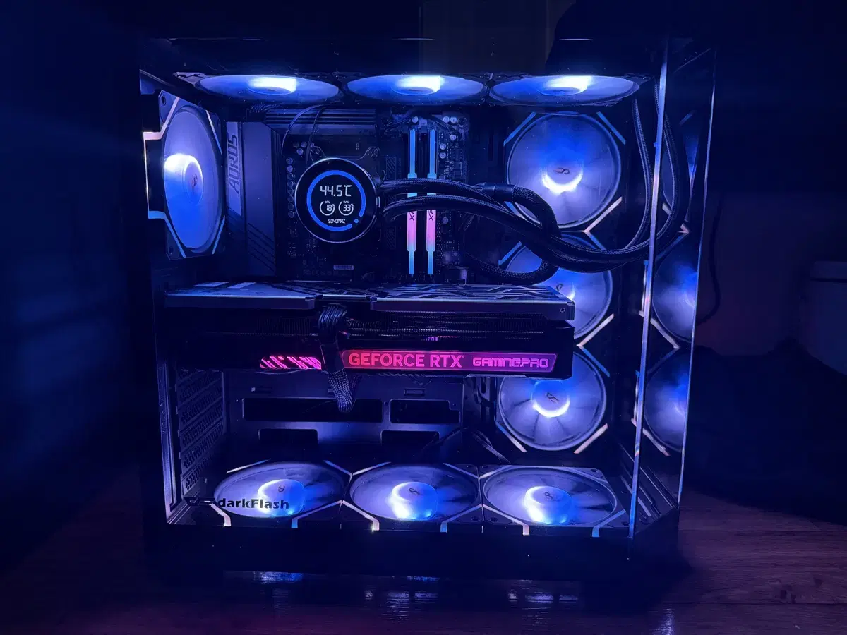 7800X3D RTX4080 신품급 본체