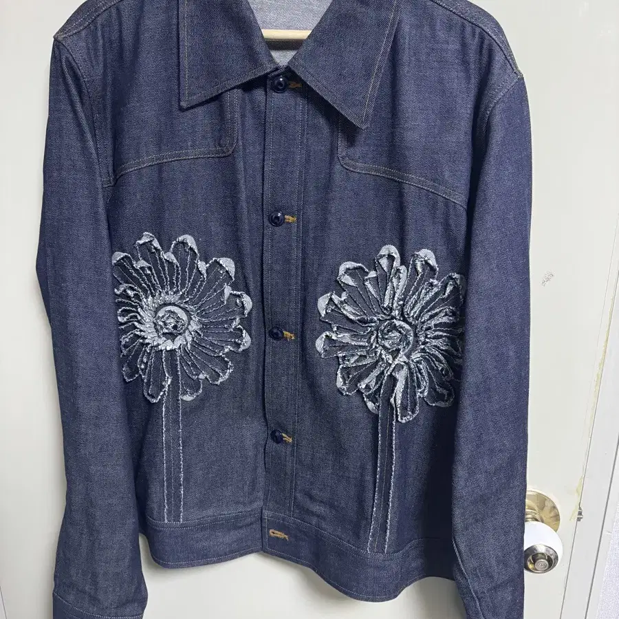 Sasquatch fabrix flower denim jacket