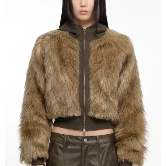 Nache 나체 Hoodie crop fur jacket