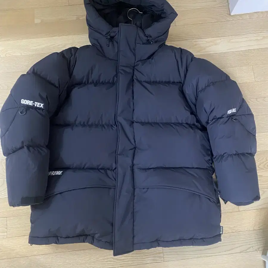 Supreme Gore-Tex 900-Fill Down Parka Bla