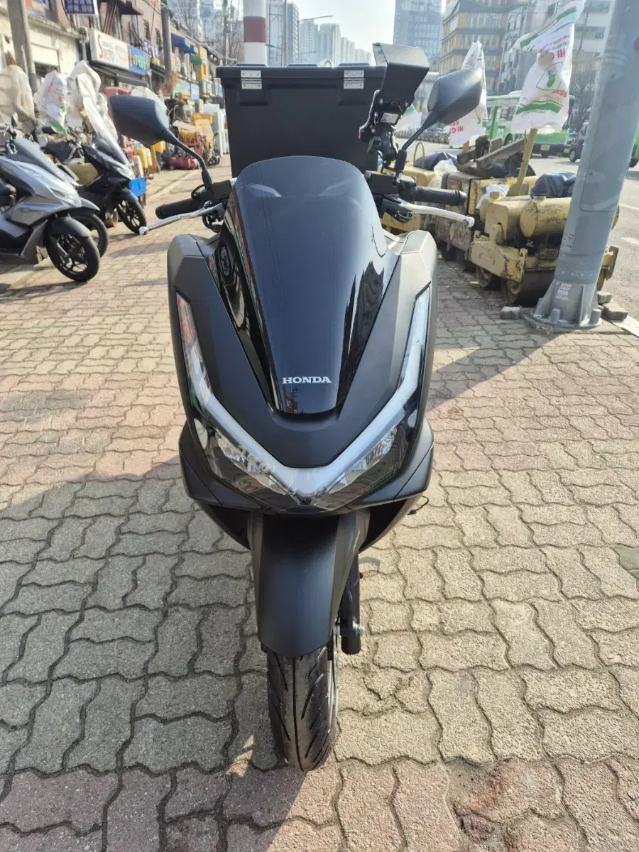 2025 PCX125 무광블랙 신차 판매합니다.