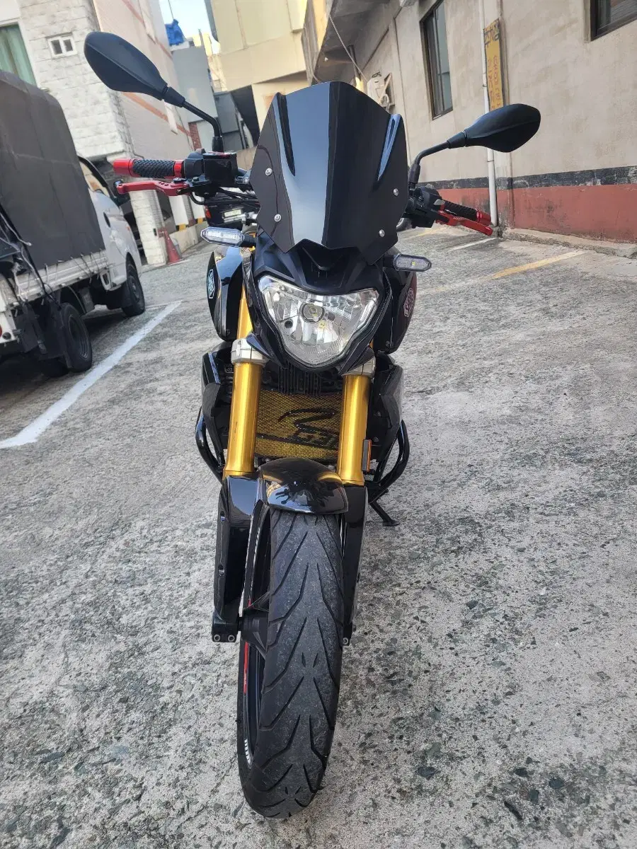 17년식 BMW G310R 판매합니다