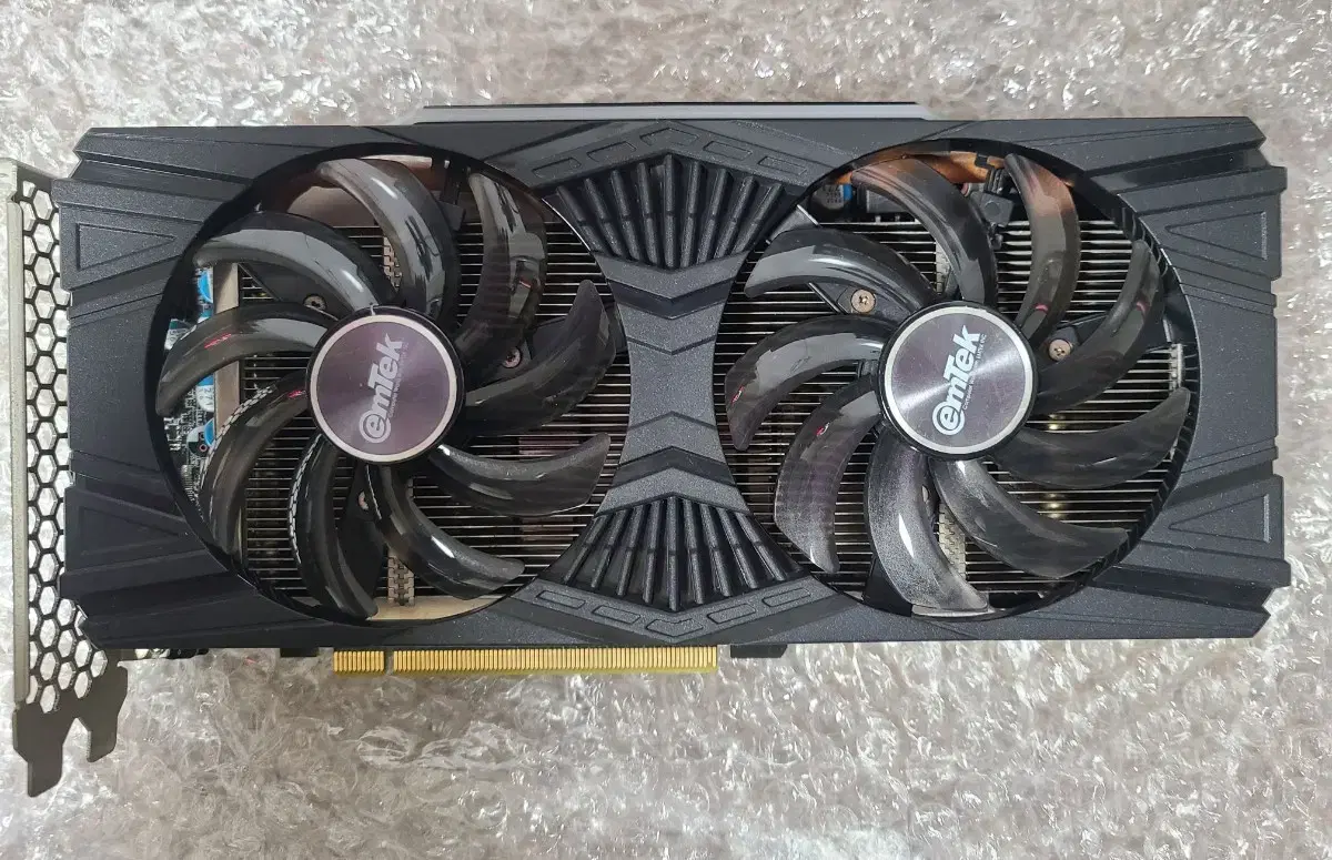 이엠텍 gtx1660super