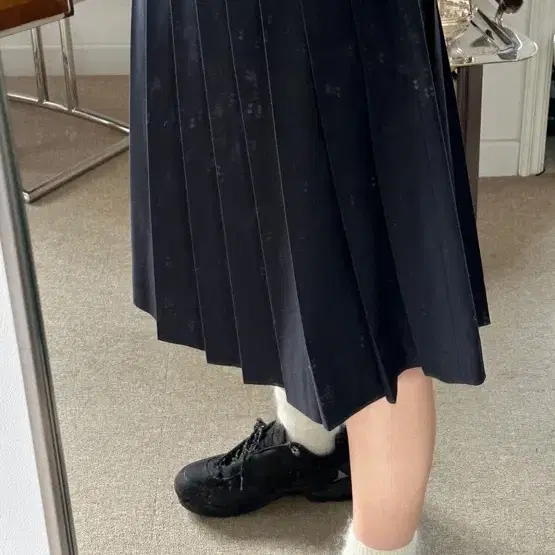 ribbonbit Pleated Midi Skirt m사이즈