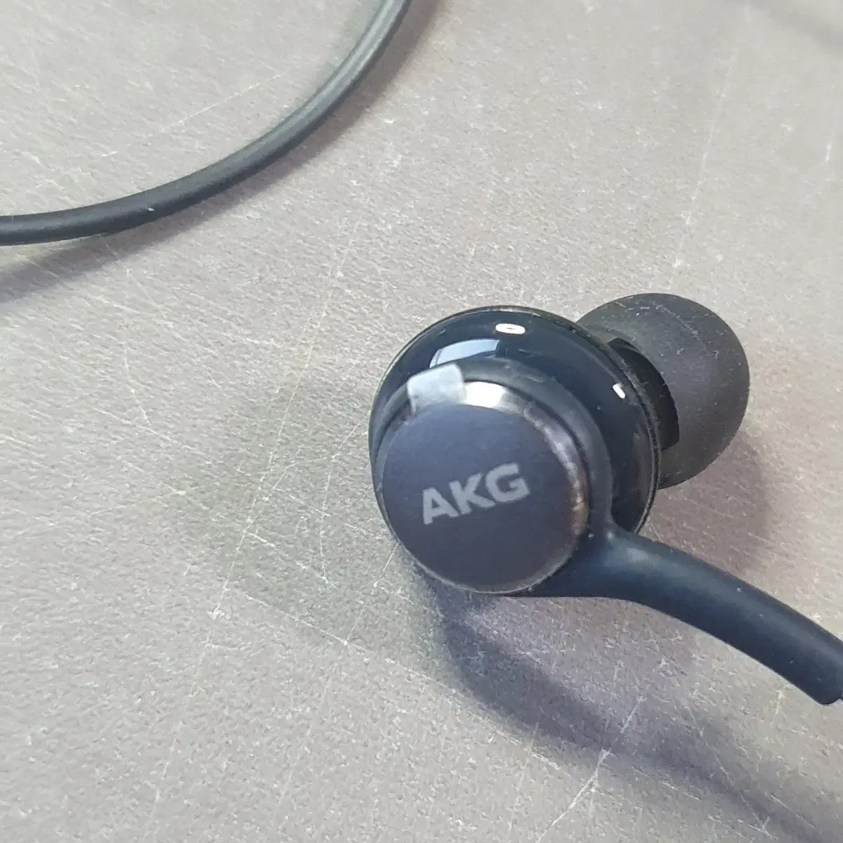 음질좋은 AKG 유선이어폰 3.5파이 이어폰 이어셋