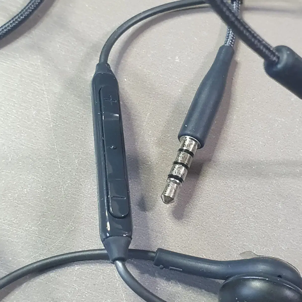 음질좋은 AKG 유선이어폰 3.5파이 이어폰 이어셋