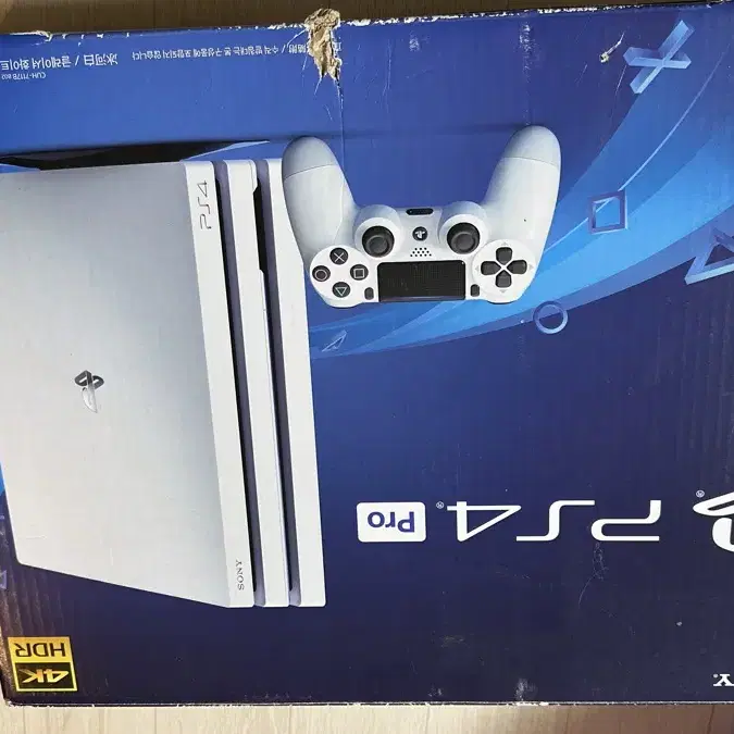 PS4 Pro 1테라 본체+컨트롤러+게임2개