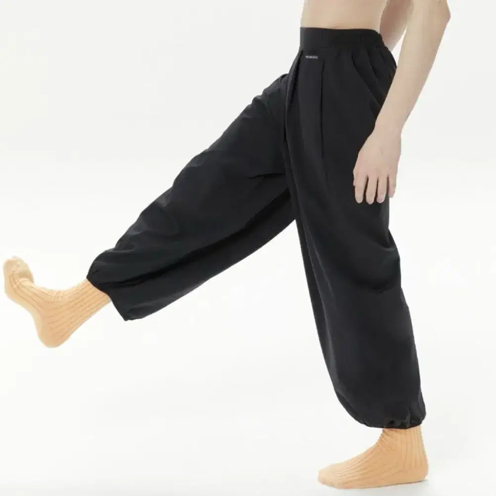 무브웜 Mens Half Banding Pants 블랙 m