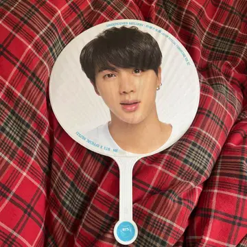 방탄소년단 진 앙카바 부채