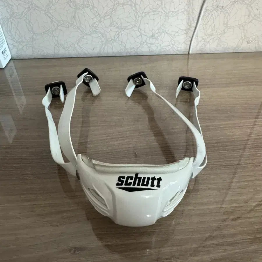 미식축구 Schutt 전용 친스트랩