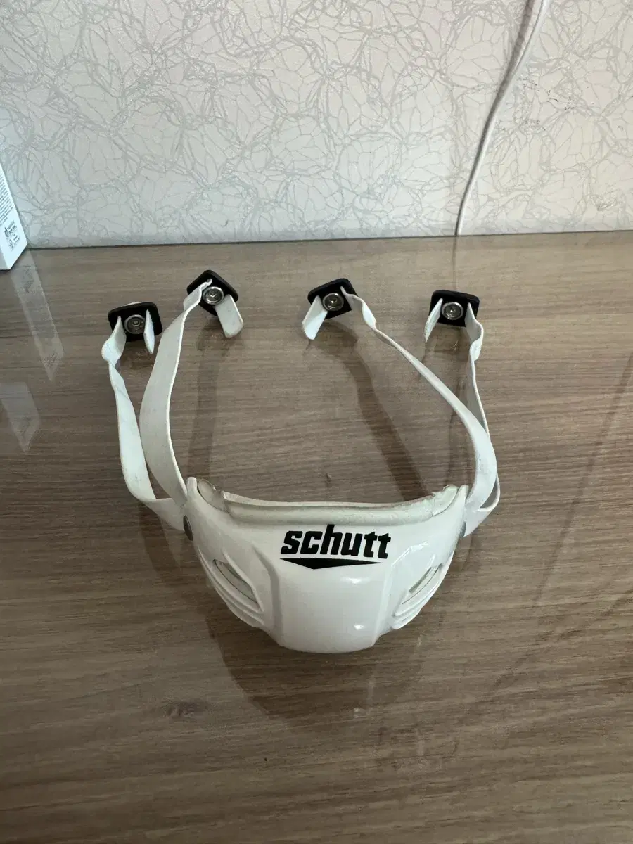 미식축구 Schutt 전용 친스트랩