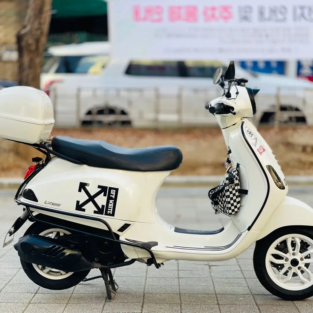 [베스파] LX125 2021년식 차량 최저가 판매 합니다.