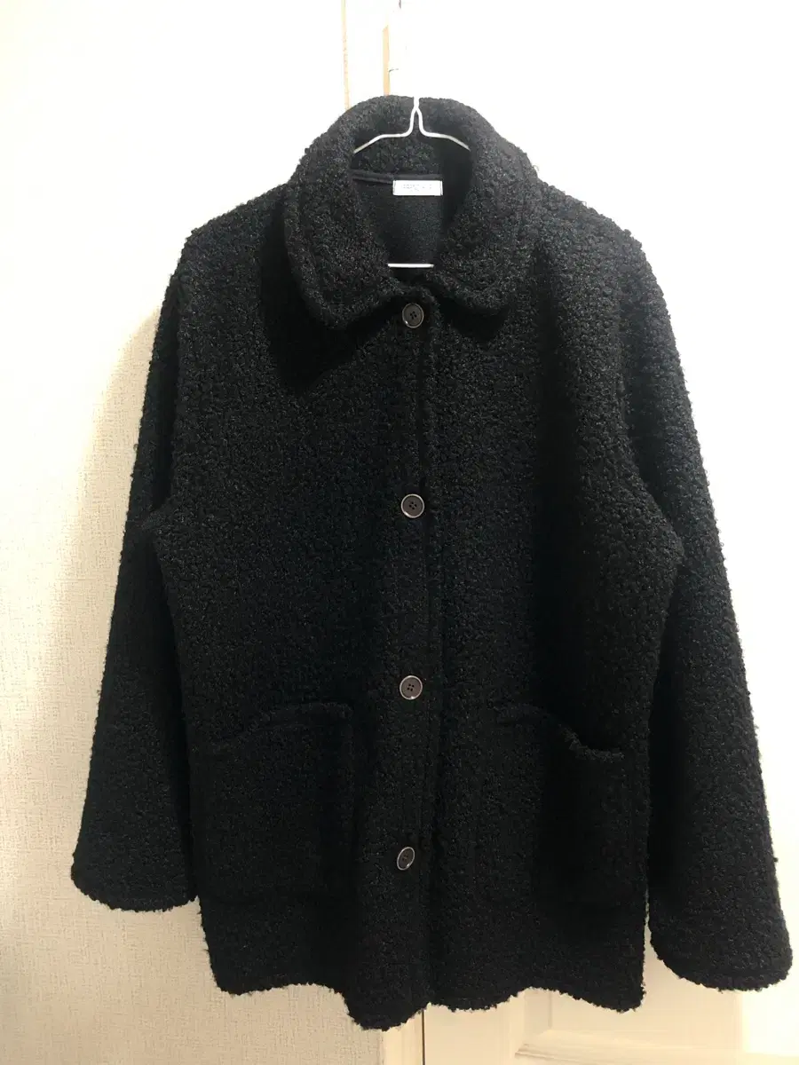 North Market Curly Half Coat Black