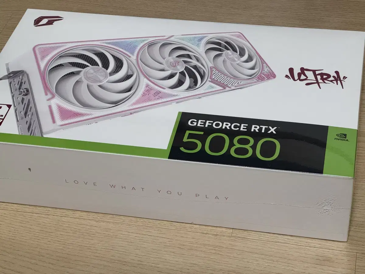 RTX 5080 컬러풀 울트라 oc 화이트