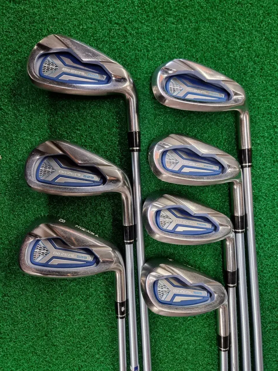 Women's HONMA Beezle 525 Women's Iron Set