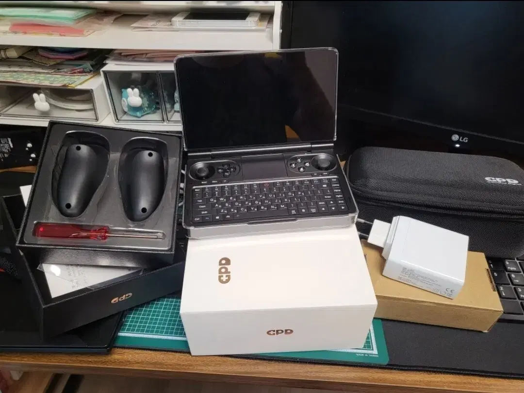 GPD umpc WIN MINI (윈미니) 8840u/2t ssd