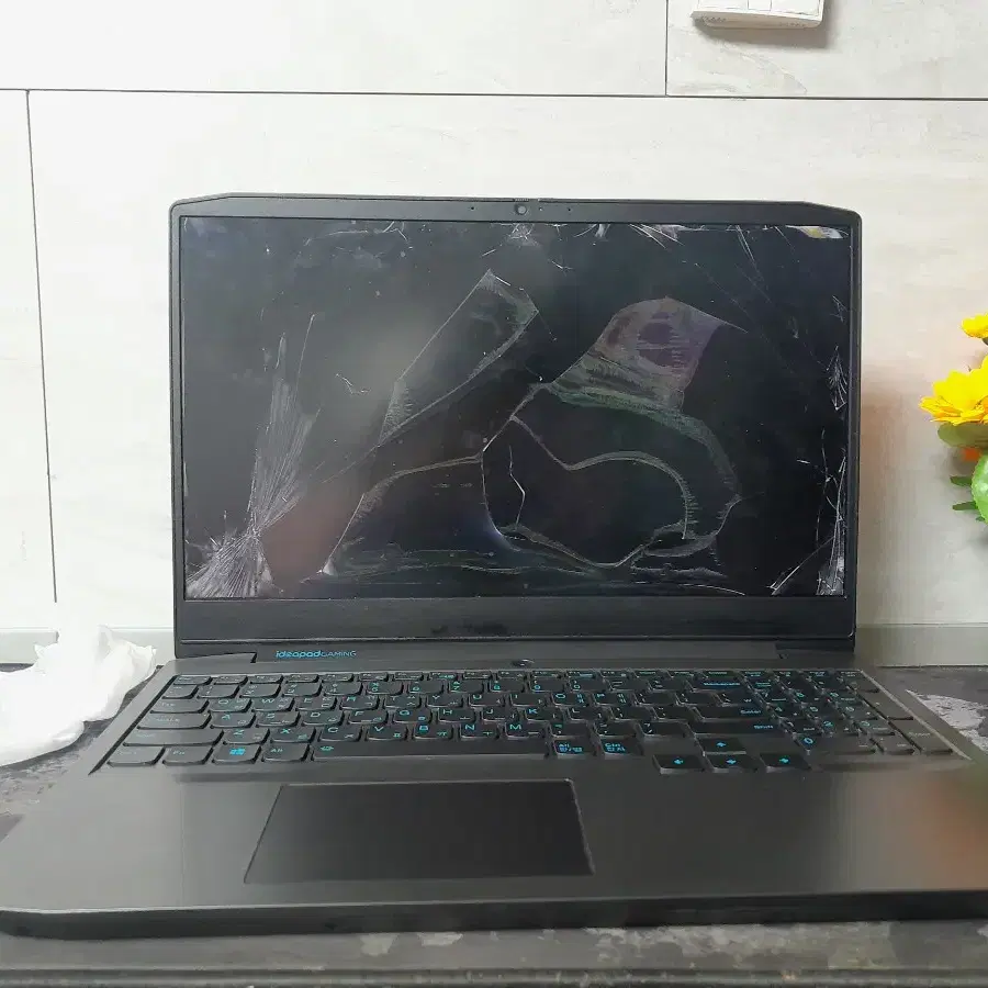 래노버 IDEAPAD 게이밍 노트북 3 액정깨짐 급처