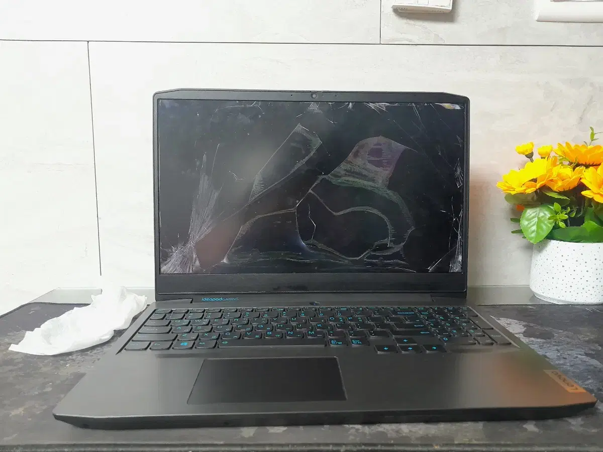 래노버 IDEAPAD 게이밍 노트북 3 액정깨짐 급처