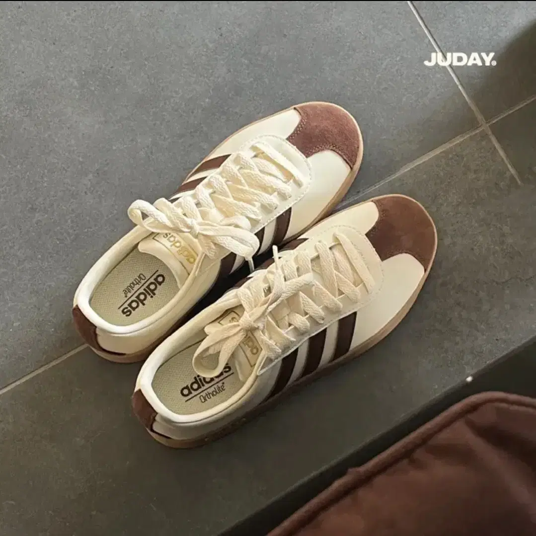 adidas 아디다스 네오 VL COURT 크림 가넷 ID6016 삽니다