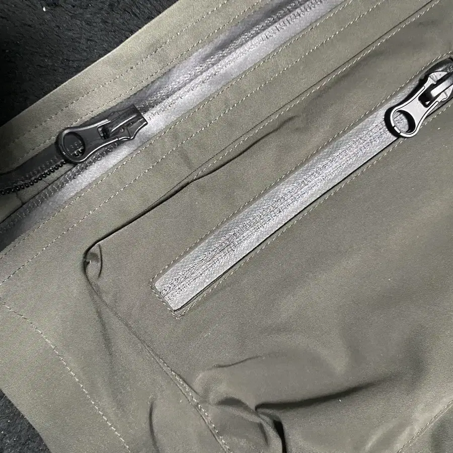 이그노어 (ignore)3p size zip track pants