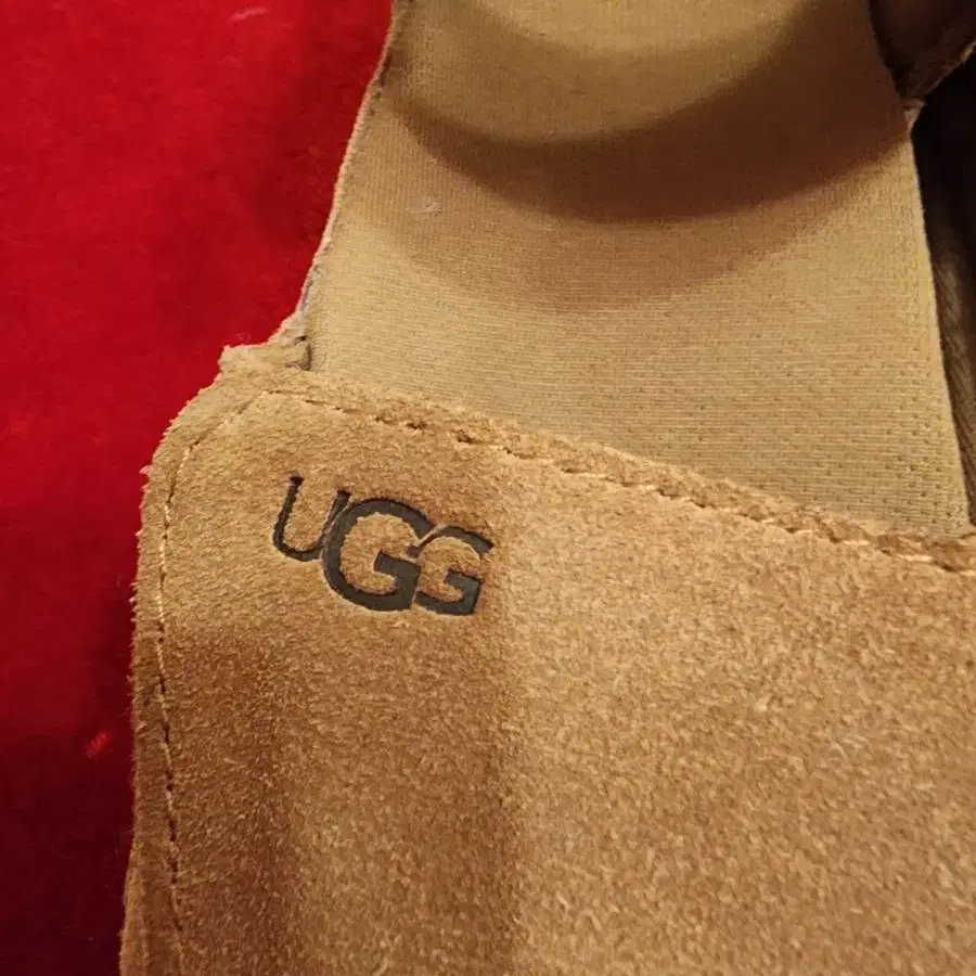 206. UGG 어그 샌들 골든스타 스트랩 샌들 230사이즈