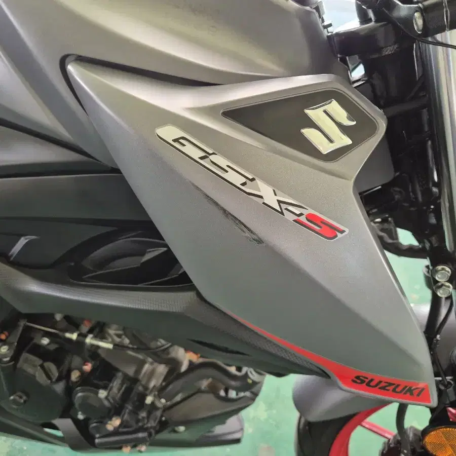 gsx s125 20년식 1.4만 팝니다.