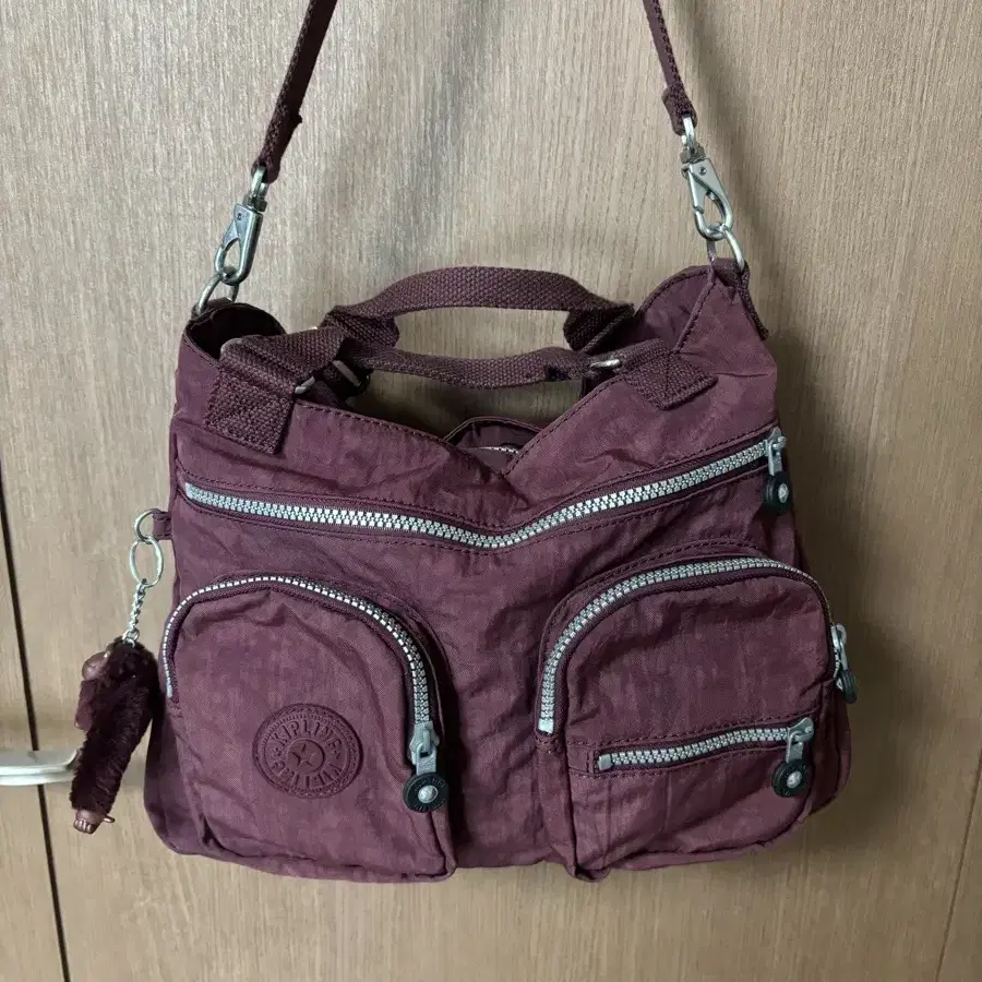 Kipling 키플링 버건디 숄더백