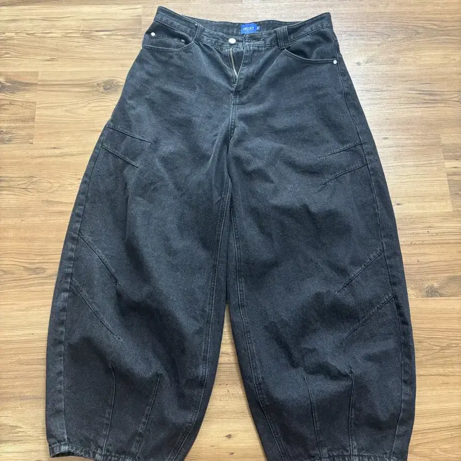 데케트 Balloon Wide Jeans 32사이즈