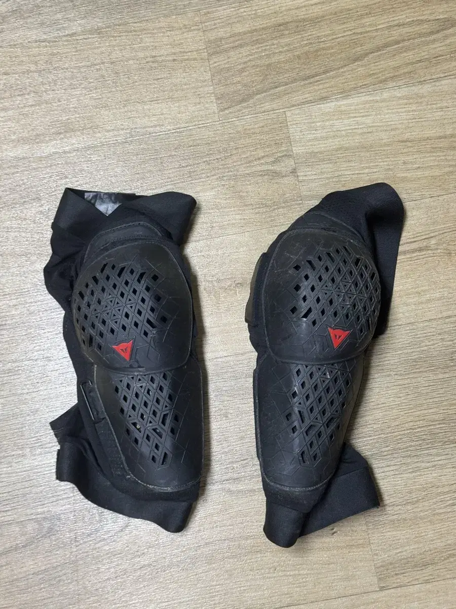 Dainese Pro-Armor Downhill MTB Knee Protector