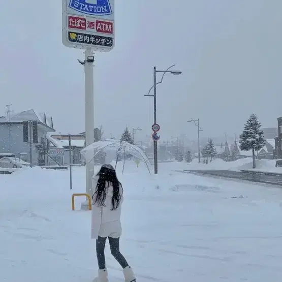 새상품) 리브아워 퍼 쇼츠 겨울 반바지