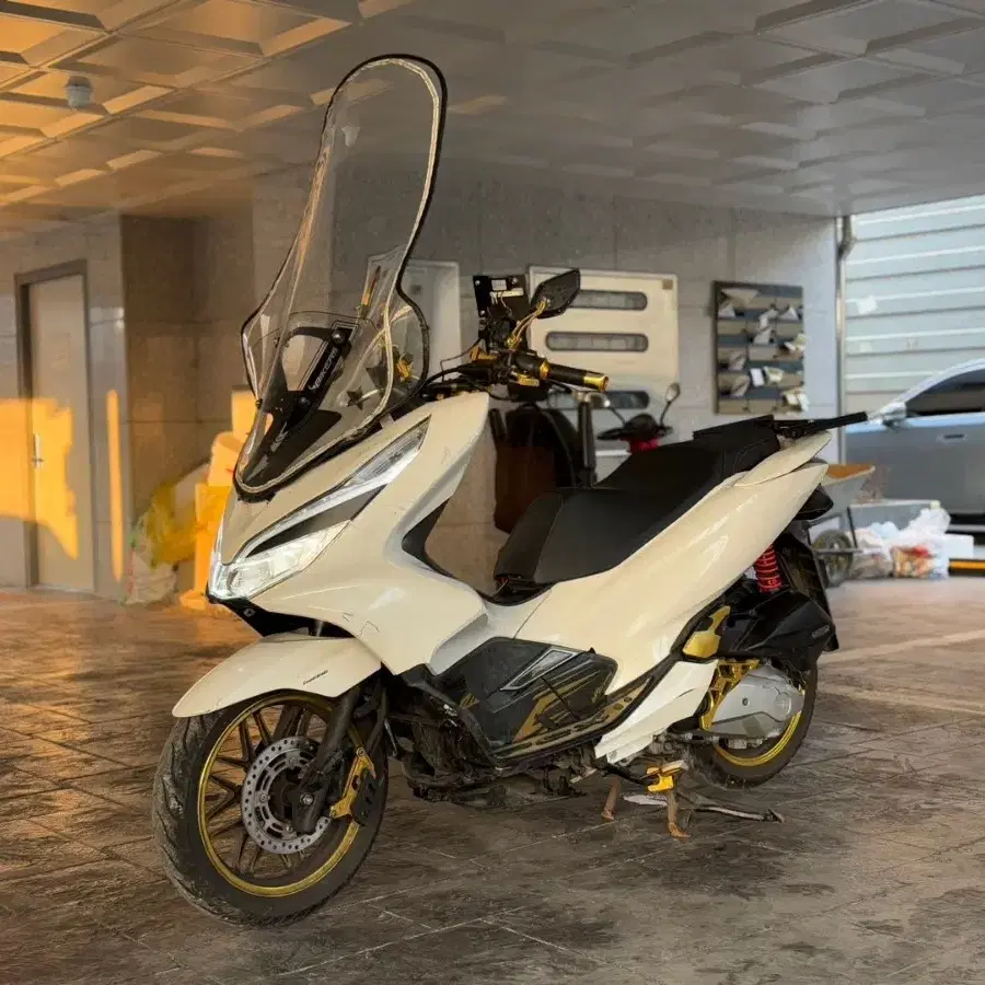 pcx125 19년식 (짧은키로수,세미튜닝)