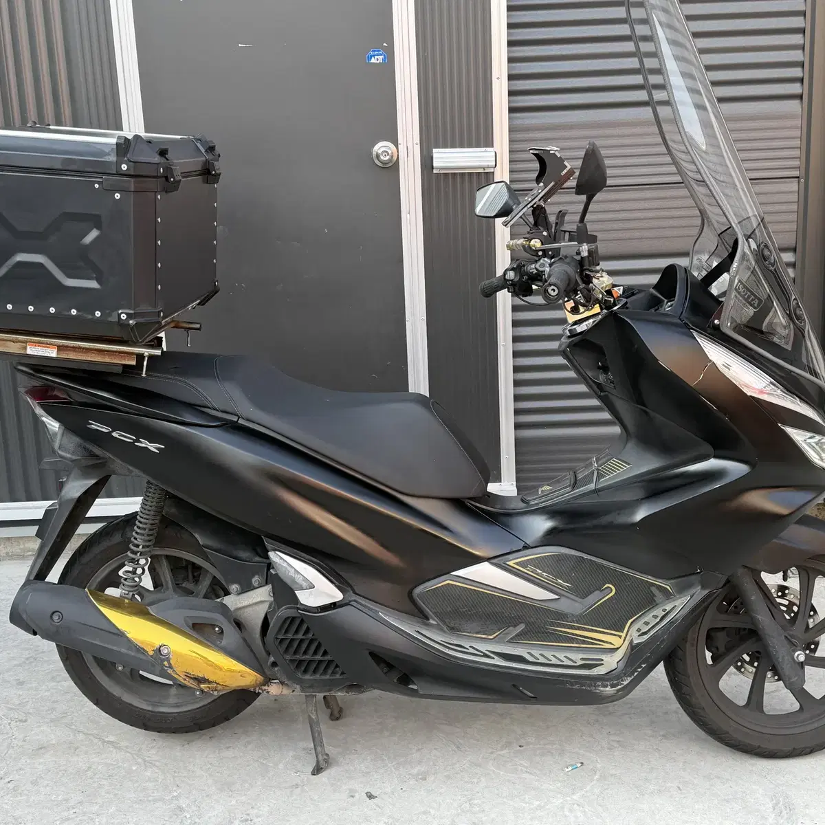 PCX / 31000km 신차컨디션 엔진최상급 알탑셋팅 판매합니다.