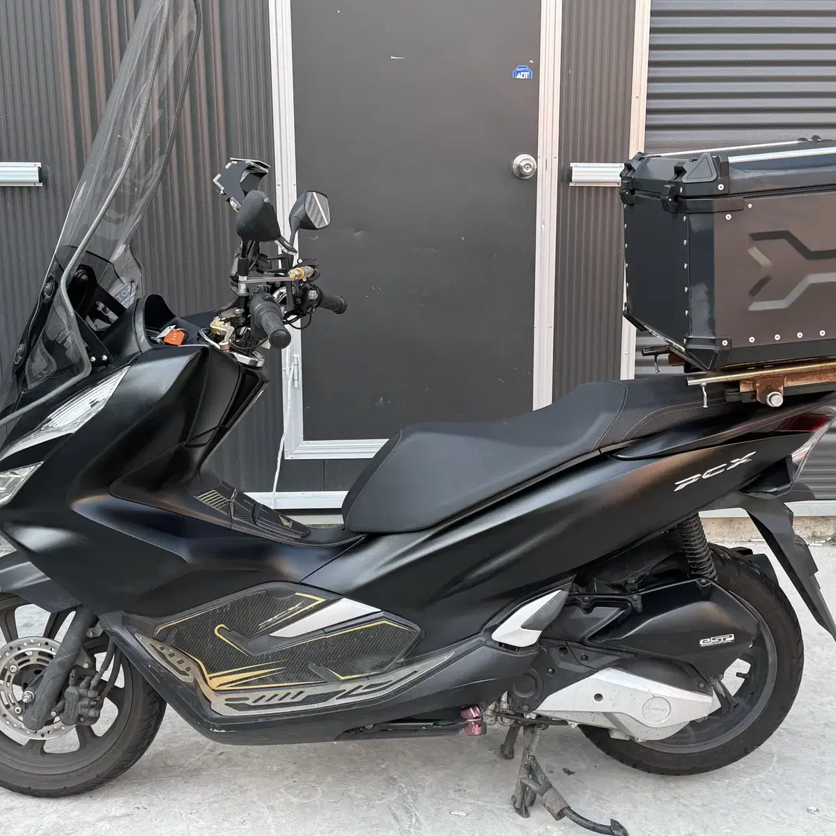 PCX / 31000km 신차컨디션 엔진최상급 알탑셋팅 판매합니다.