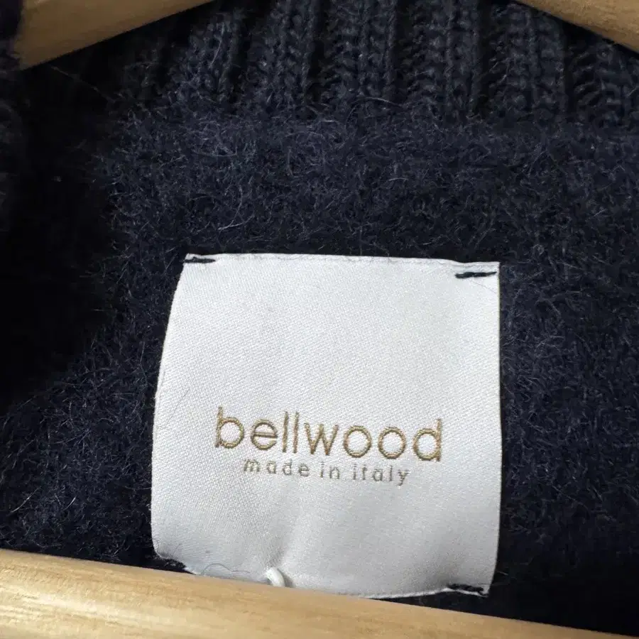 Bellwood 벨우드 모헤어 지퍼 가디건 네이비