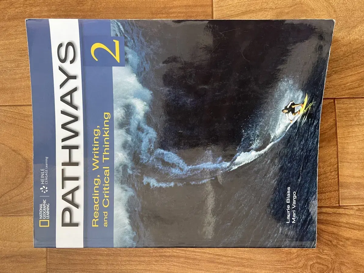 Pathways R/W 2 Student Book