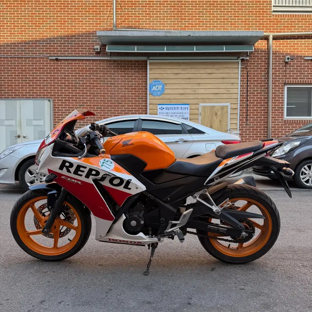 15년식 혼다 cbr300r 23000km 입문용 연습용 강추