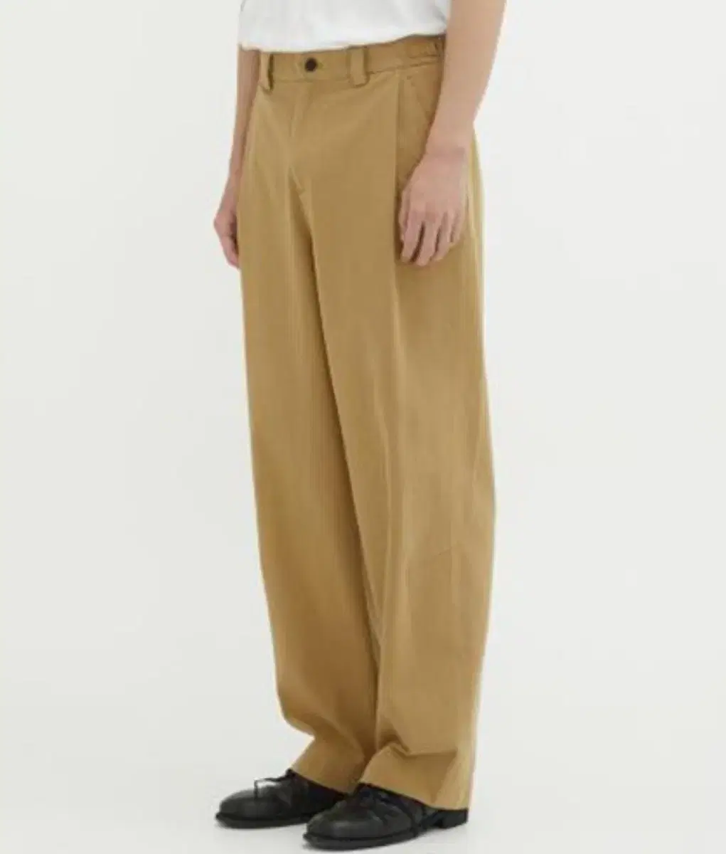 [M] 주앙옴므 pleated wide chino pants beige