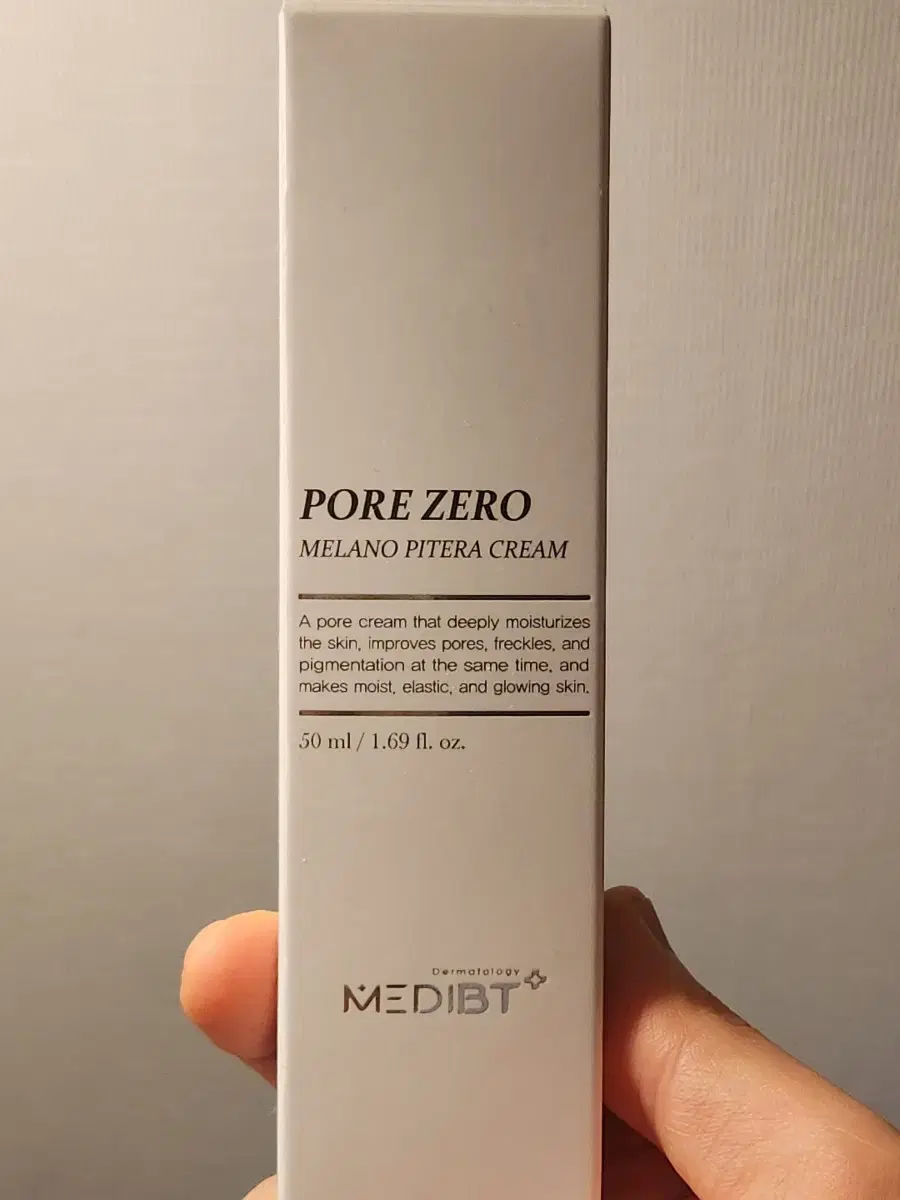 We sell Melano Pitera Cream with Medibody Pore Minimizer