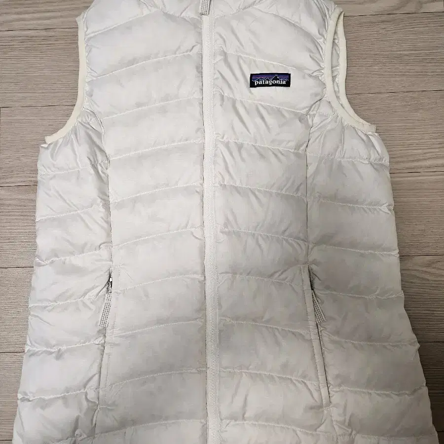 PATAGONIA down vest 다운패딩조끼 베스트