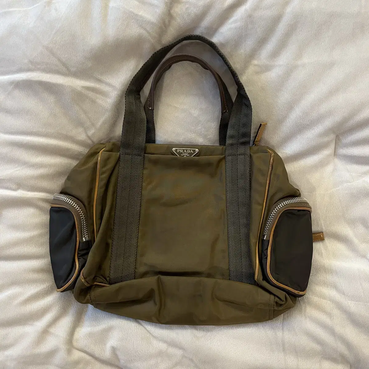 프라다 Tessuto Active Nylon Shoulder Bag