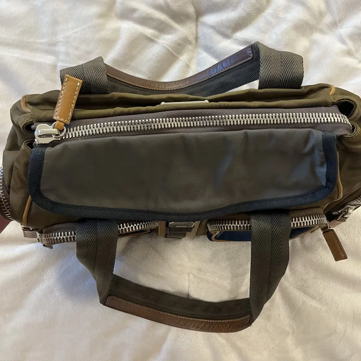 프라다 Tessuto Active Nylon Shoulder Bag