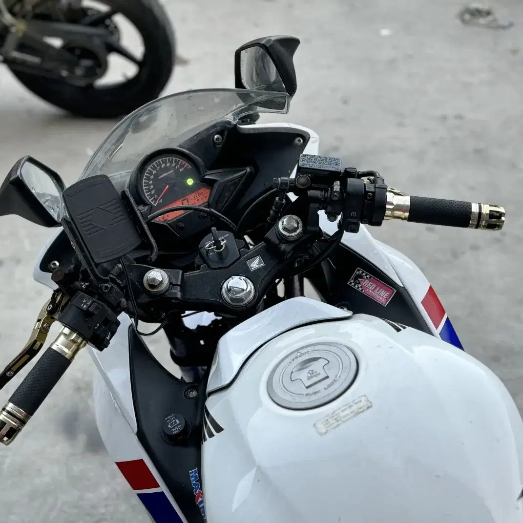 cbr125/12년 실매물 2만km 엔진최상급 차량 판매합니다.