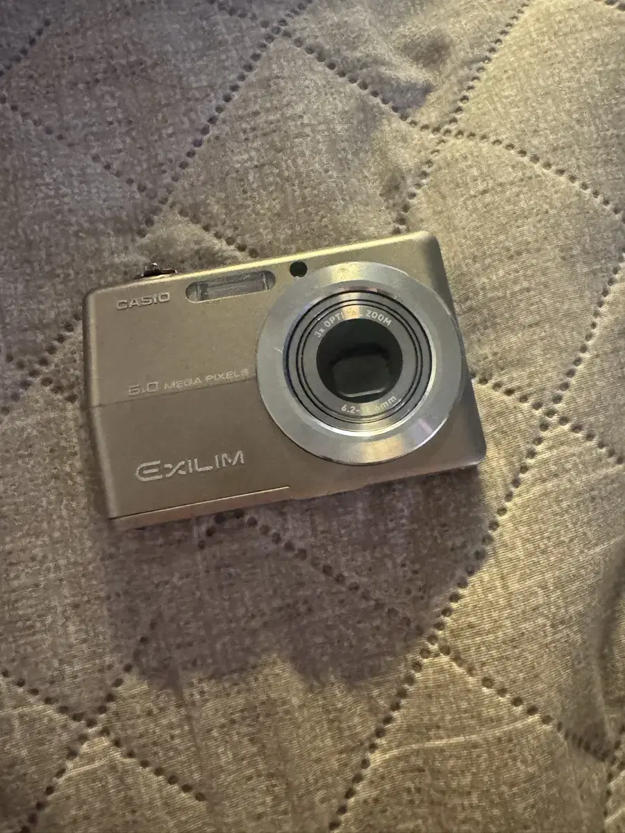 Casio Exilim EX-Z600 digital camera for sale